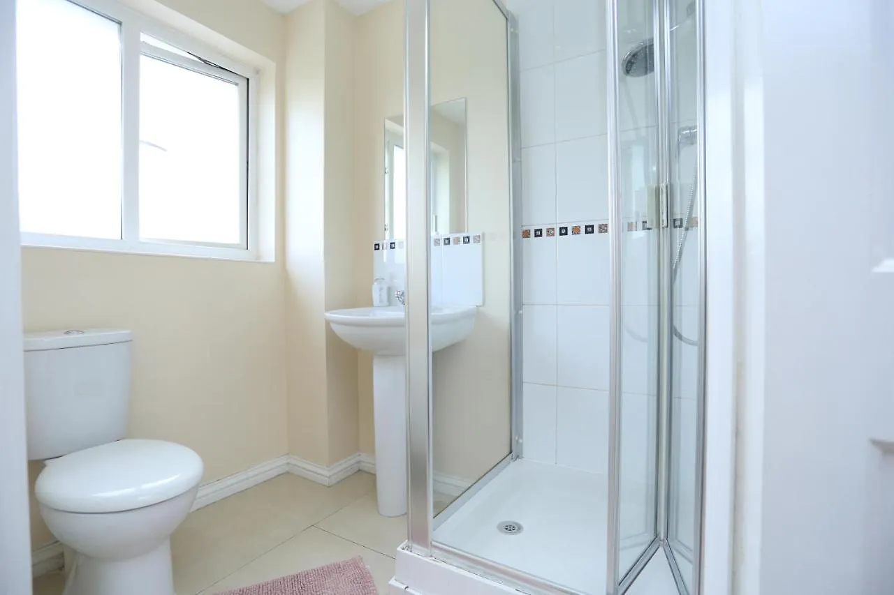Lovely 4 Bed House Londyn 0*,  Wielka Brytania
